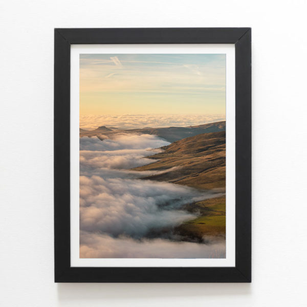 Les vagues de nuages le long des sommets du Sancy